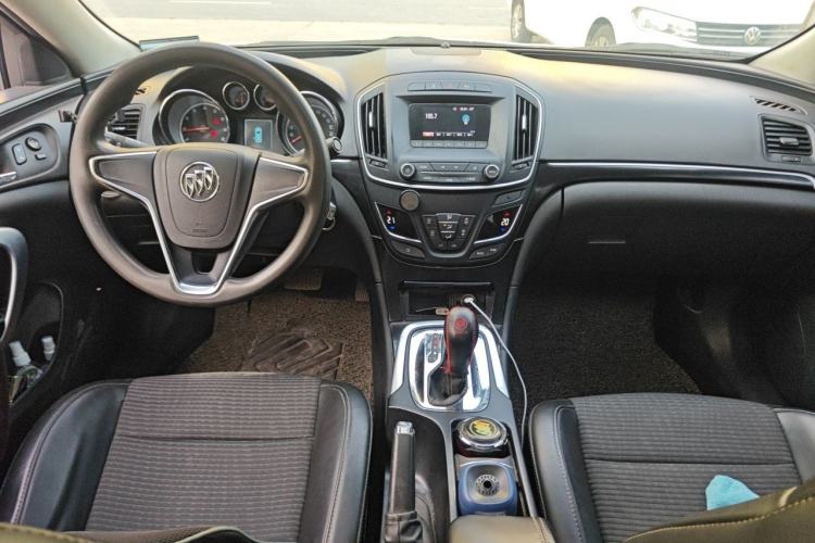 Used Buick Regal 2015 1.6T Leading Technology Model Center Console