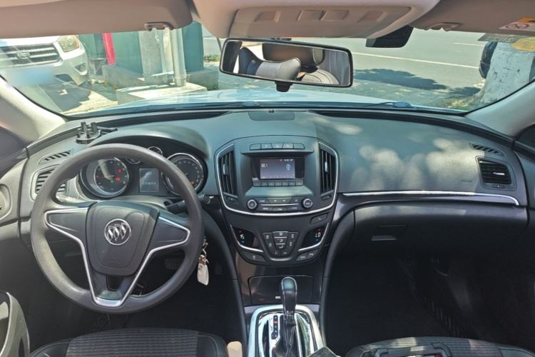 Used Buick Regal 2015 1.6T Leading Technology Model Center Console