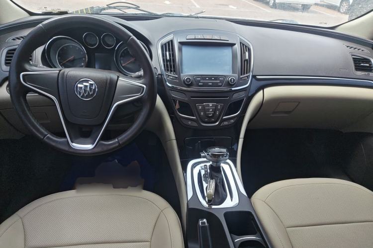 Used Buick Regal 2015 2.0L Leading Fashion Edition Center Console