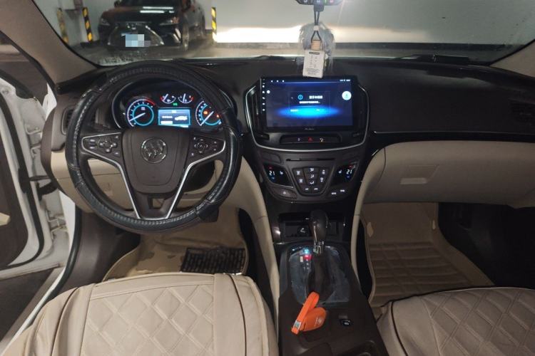 Used Buick Regal 2015 2.0L Elite Fashion Edition Center Console