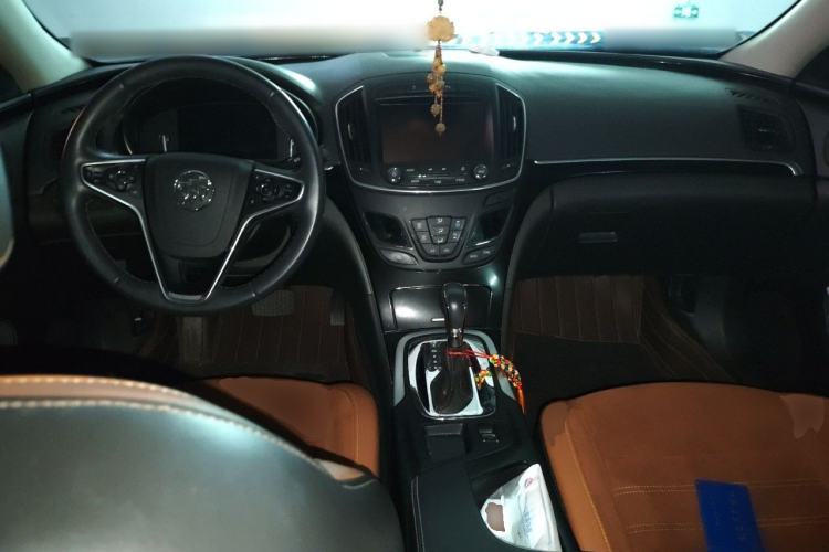 Used Buick Regal 2015 1.6T Elite Tech Model Center Console