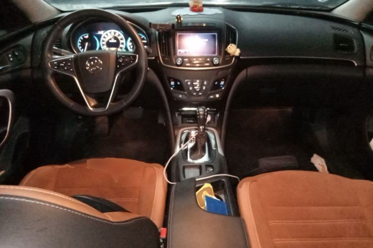 Used Buick Regal 2015 1.6T Elite Tech Model Center Console