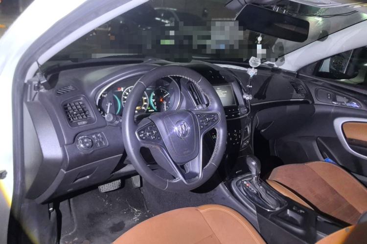 Used Buick Regal 2015 1.6T Elite Tech Model Center Console