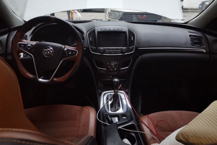 Used Buick Regal 2015 1.6T Elite Tech Model Center Console