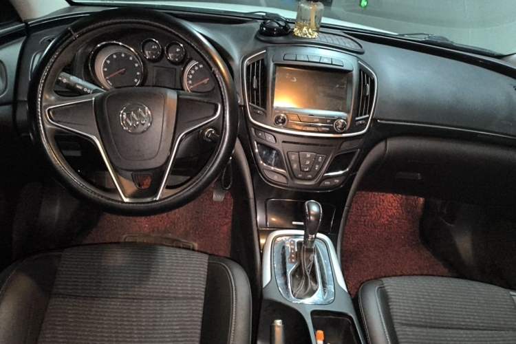 Used Buick Regal 2015 1.6T Leading Technology Model Center Console