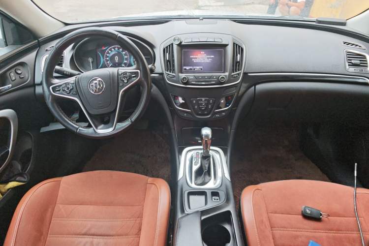 Used Buick Regal 2015 1.6T Elite Tech Model Center Console