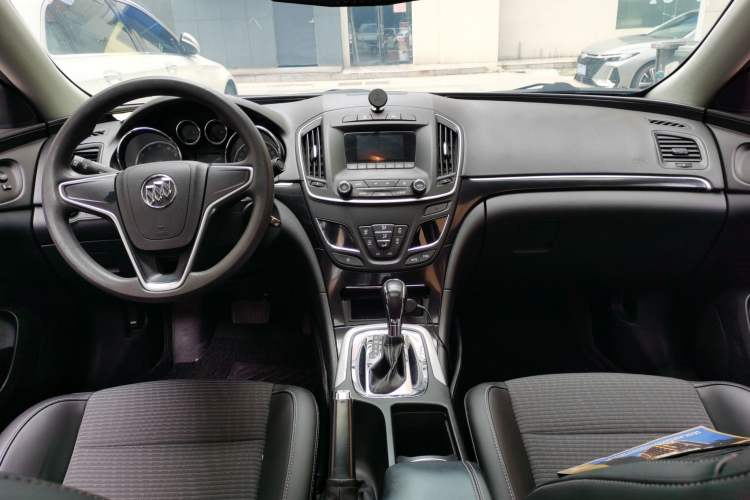Used Buick Regal 2015 1.6T Leading Technology Model Center Console