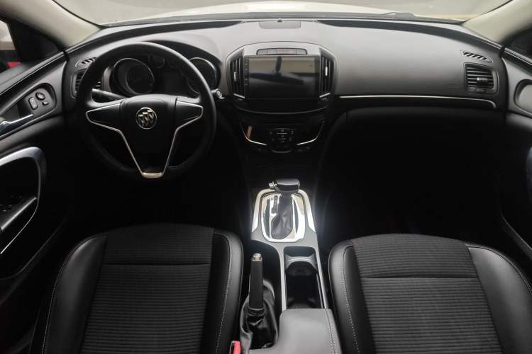 Used Buick Regal 2015 1.6T Leading Technology Model Center Console