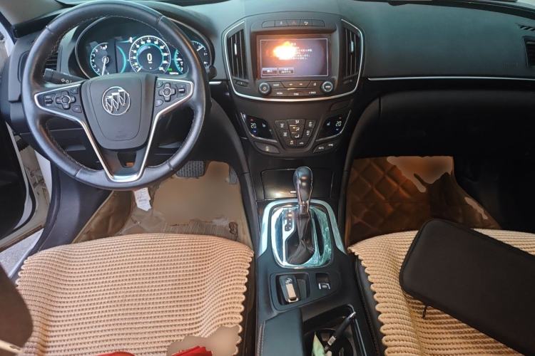 Used Buick Regal 2015 1.6T Elite Tech Model Center Console
