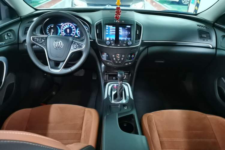 Used Buick Regal 2015 1.6T Elite Tech Model Center Console