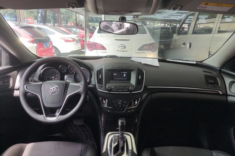 Used Buick Regal 2015 1.6T Leading Technology Model Center Console