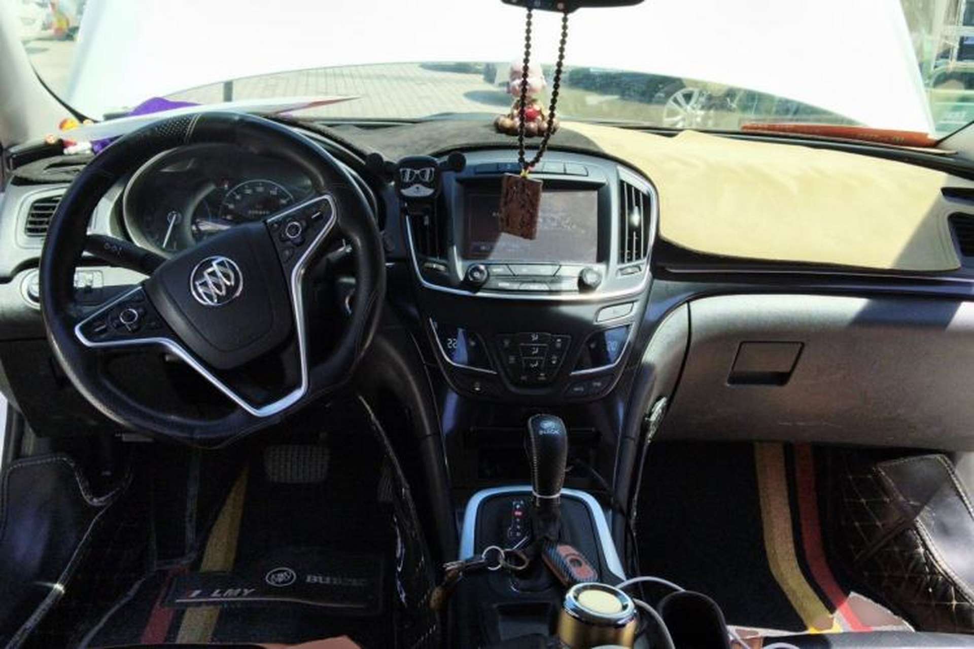 Used Buick Regal 2015 1.6T Elite Tech Model Center Console