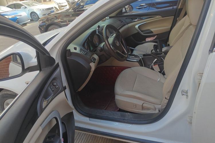 Used Buick Regal 2015 2.0L Leading Fashion Edition Driver Seat