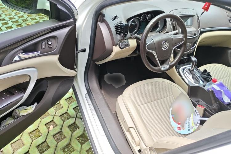 Used Buick Regal 2015 2.0L Leading Fashion Edition Driver Seat