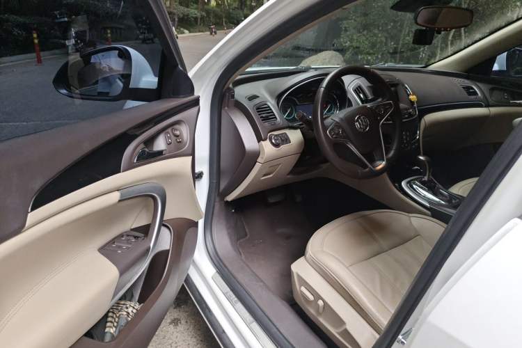Used Buick Regal 2015 2.0L Elite Fashion Edition Driver Seat