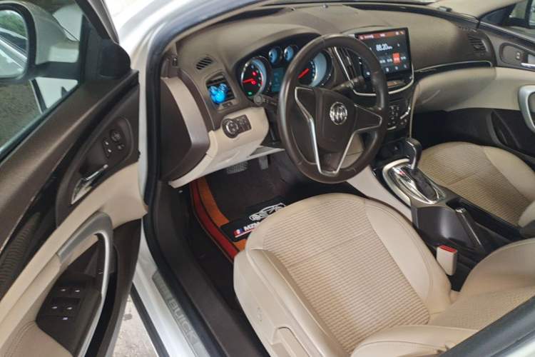 Used Buick Regal 2015 2.0L Leading Fashion Edition Driver Seat