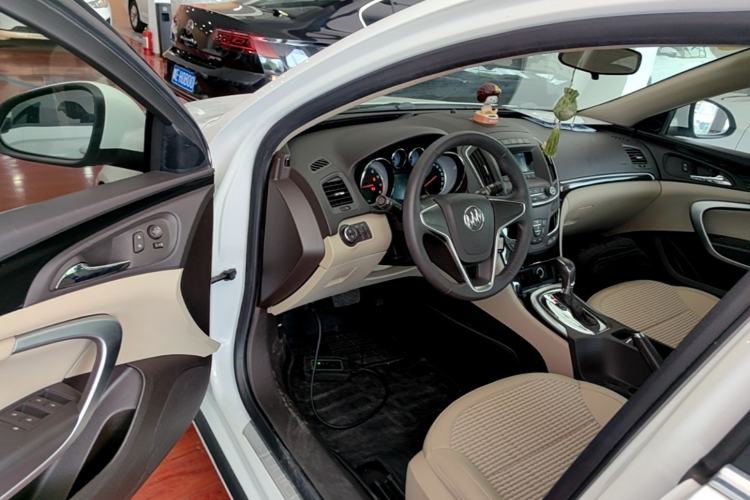 Used Buick Regal 2015 2.0L Leading Fashion Edition Driver Seat