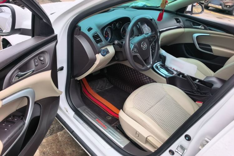 Used Buick Regal 2015 2.0L Leading Fashion Edition Driver Seat