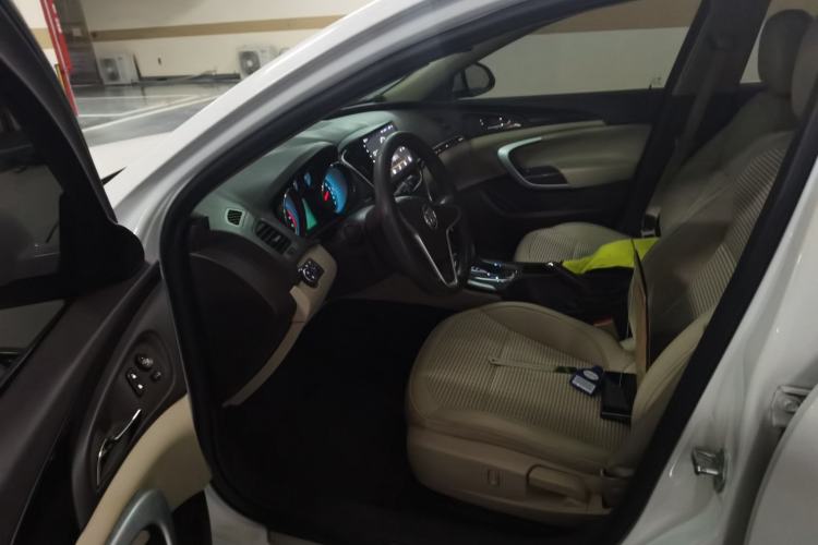 Used Buick Regal 2015 2.0L Leading Fashion Edition Driver Seat