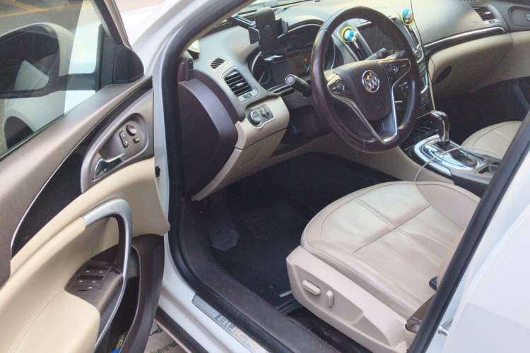 Used Buick Regal 2015 2.0L Elite Fashion Edition Driver Seat