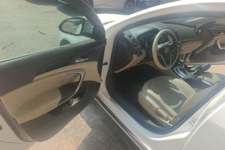 Used Buick Regal 2015 2.0L Leading Fashion Edition Driver Seat