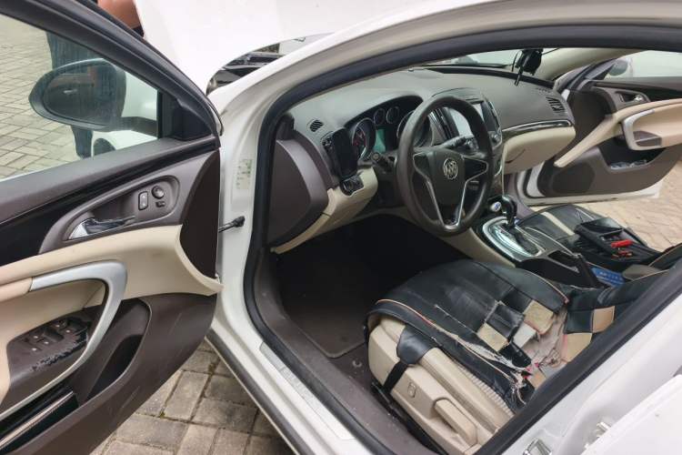 Used Buick Regal 2015 2.0L Leading Fashion Edition Driver Seat