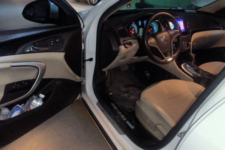 Used Buick Regal 2015 2.0L Leading Fashion Edition Driver Seat