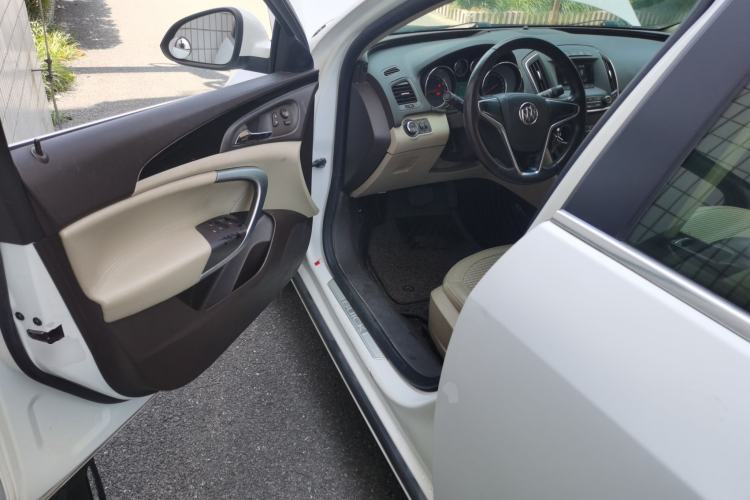 Used Buick Regal 2015 2.0L Leading Fashion Edition Driver Seat