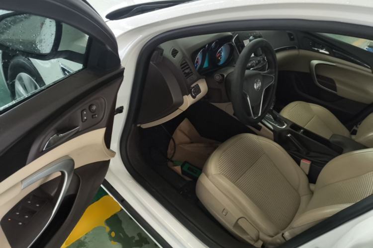 Used Buick Regal 2015 2.0L Leading Fashion Edition Driver Seat