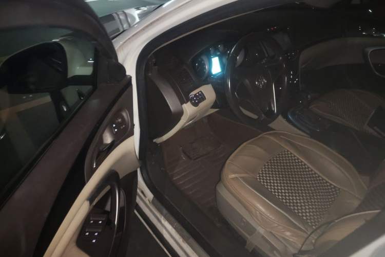 Used Buick Regal 2015 2.0L Leading Fashion Edition Driver Seat