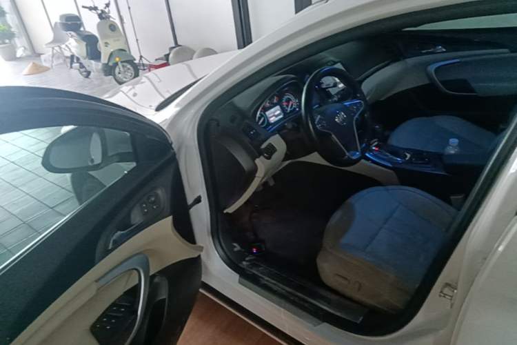 Used Buick Regal 2015 2.0L Elite Fashion Edition Driver Seat