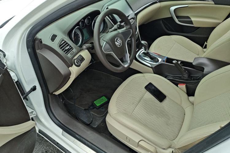Used Buick Regal 2015 2.0L Leading Fashion Edition Driver Seat