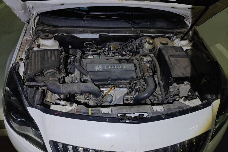 Used Buick Regal 2015 1.6T Elite Tech Model Engine Bay