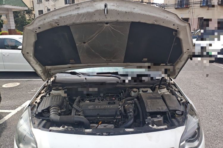 Used Buick Regal 2015 1.6T Leading Technology Model Engine Bay