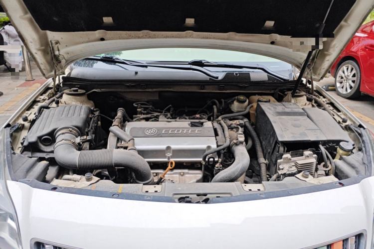 Used Buick Regal 2015 1.6T Elite Tech Model Engine Bay