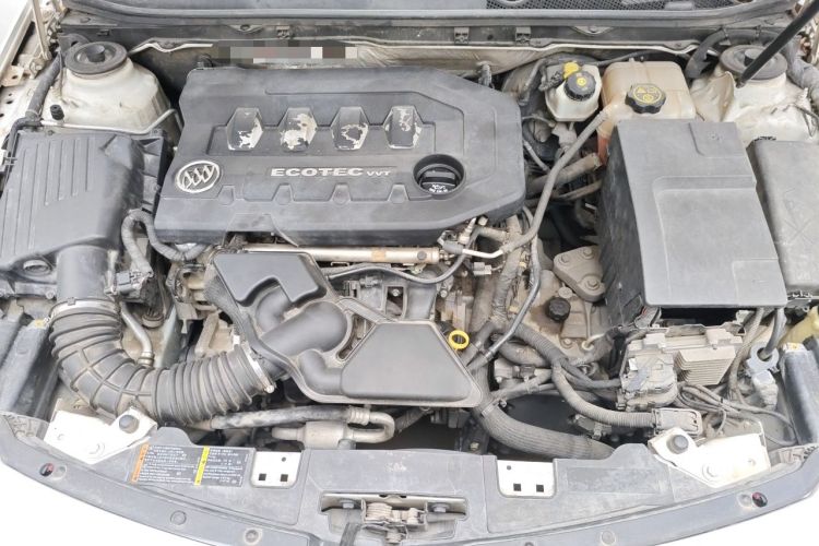 Used Buick Regal 2015 2.0L Elite Fashion Edition Engine Bay