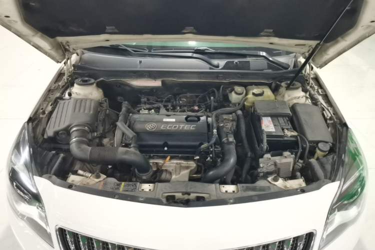 Used Buick Regal 2015 1.6T Leading Technology Model Engine Bay