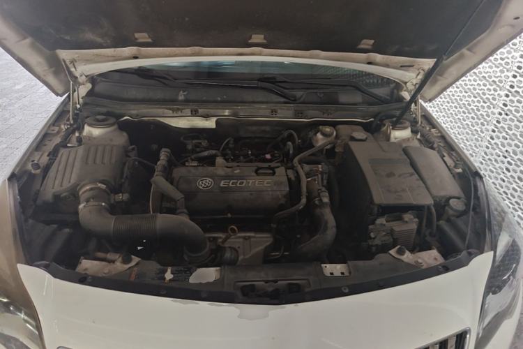 Used Buick Regal 2015 1.6T Elite Tech Model Engine Bay