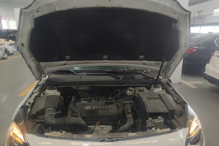 Used Buick Regal 2015 1.6T Elite Tech Model Engine Bay