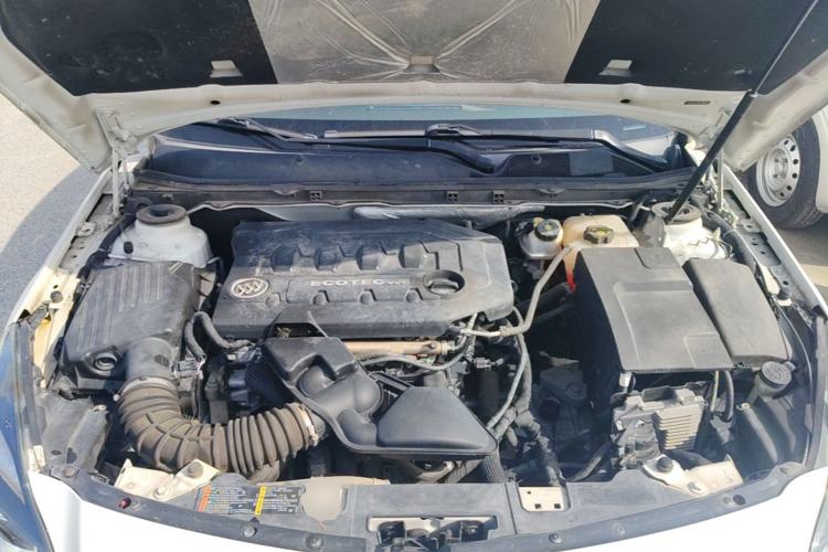 Used Buick Regal 2015 2.0L Elite Fashion Edition Engine Bay