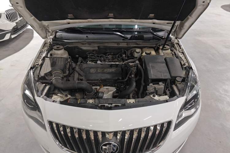 Used Buick Regal 2015 1.6T Elite Tech Model Engine Bay