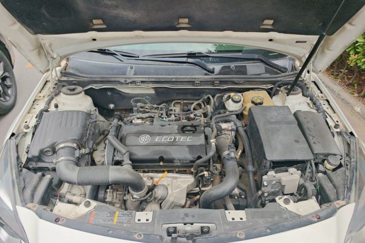 Used Buick Regal 2015 1.6T Elite Tech Model Engine Bay