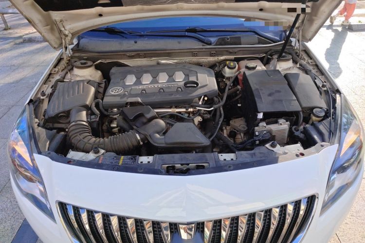 Used Buick Regal 2015 2.0L Elite Fashion Edition Engine Bay