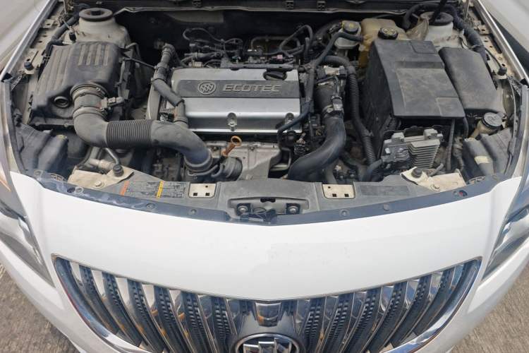 Used Buick Regal 2015 1.6T Elite Tech Model Engine Bay
