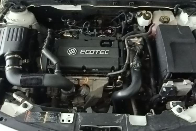 Used Buick Regal 2015 1.6T Leading Technology Model Engine Bay