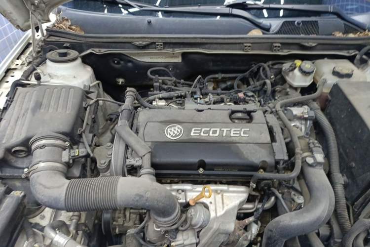 Used Buick Regal 2015 1.6T Leading Technology Model Engine Bay