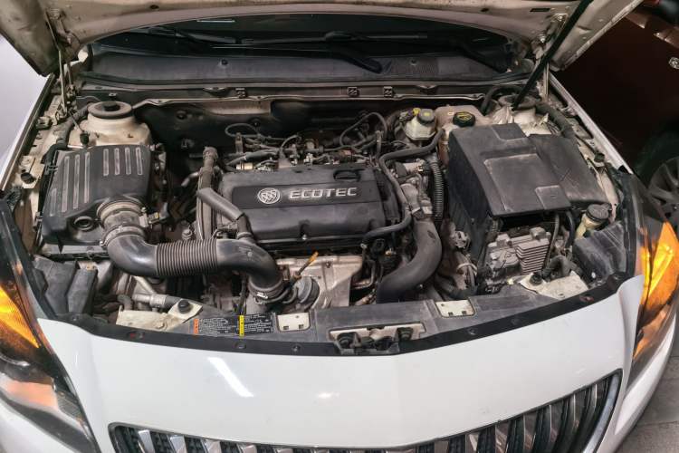 Used Buick Regal 2015 1.6T Elite Tech Model Engine Bay