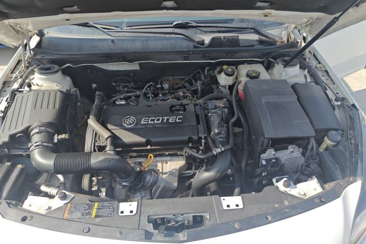 Used Buick Regal 2015 1.6T Leading Technology Model Engine Bay