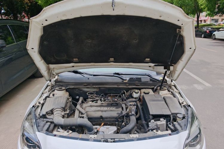 Used Buick Regal 2015 1.6T Elite Tech Model Engine Bay
