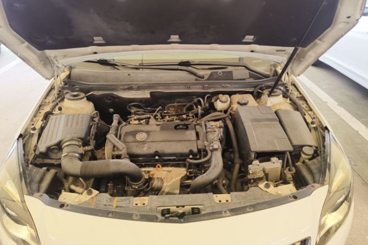 Used Buick Regal 2015 1.6T Elite Tech Model Engine Bay